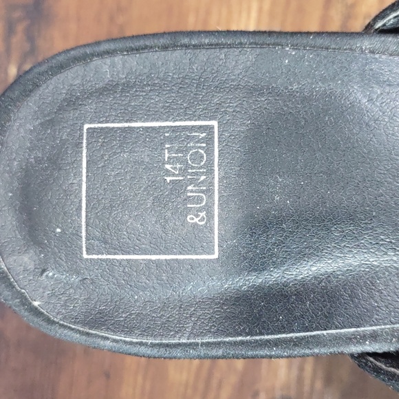 14th & Union Faux Suede Block Heel Sandals - Picture 8 of 8